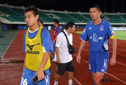 解放者杯战报：达尼洛制胜，弗拉门戈1-0帕尔梅拉斯夺冠（解放者杯决赛：达尼洛一锤定音，弗拉门戈1-0力克帕尔梅拉斯捧杯）