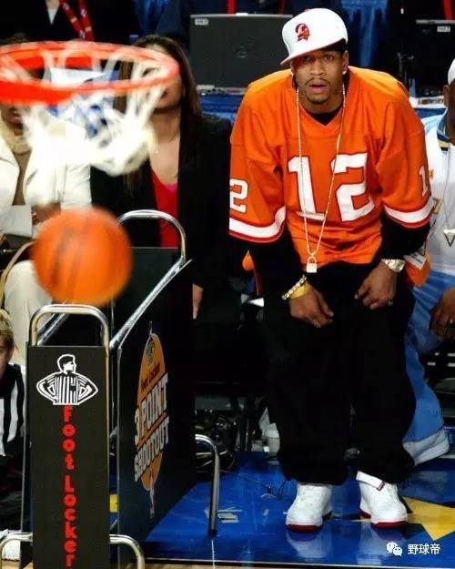 乌尔比希：赛前4个半小时得知自己会首发；时刻准备为球队效力（乌尔比希：开赛前4个半小时才被告知首发，始终做好随时为球队出战的准备）